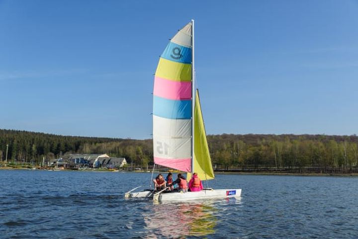 Voile sur le lac des Vieilles-Forges